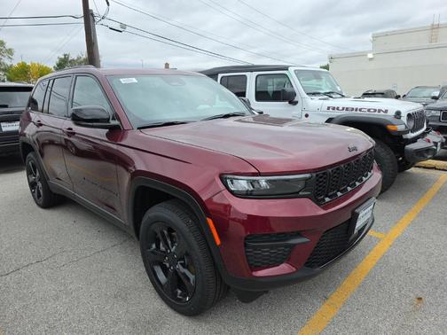 2025 Jeep Grand Cherokee Altitude