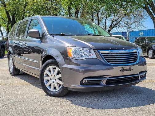 2016 Chrysler Town & Country Touring