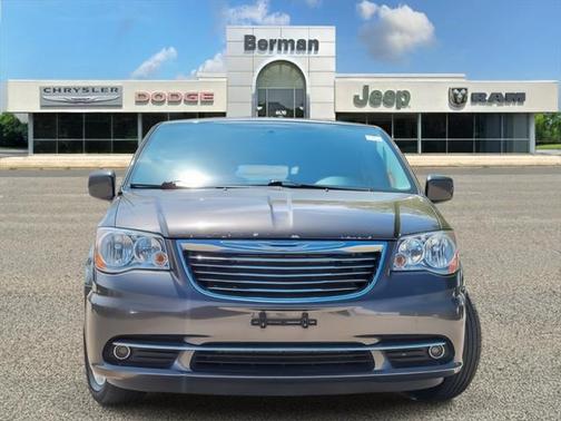 2016 Chrysler Town & Country Touring