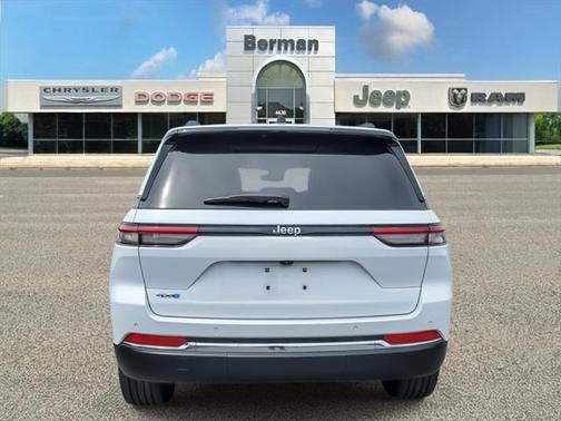 2022 Jeep Grand Cherokee 4xe Base
