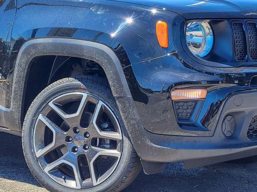 Black Clearcoat 2021 Jeep Renegade Sport