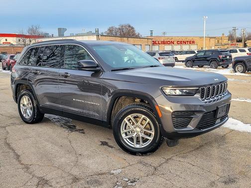 2025 Jeep Grand Cherokee Laredo