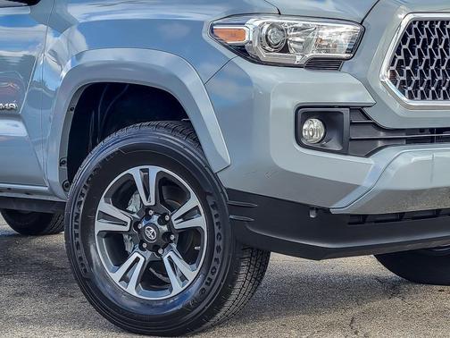 2019 Toyota Tacoma SR