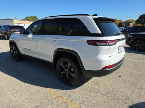 2025 Jeep Grand Cherokee Altitude