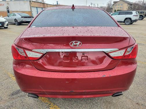 2011 Hyundai SONATA Limited 2.0T