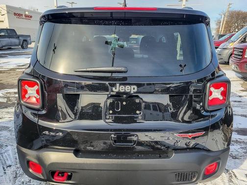 2022 Jeep Renegade Trailhawk