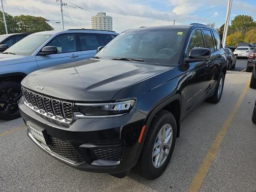 2025 Jeep Grand Cherokee Laredo