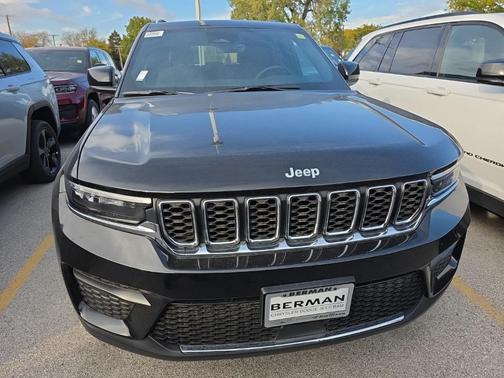 2025 Jeep Grand Cherokee Laredo