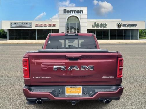 2025 RAM 1500 ST