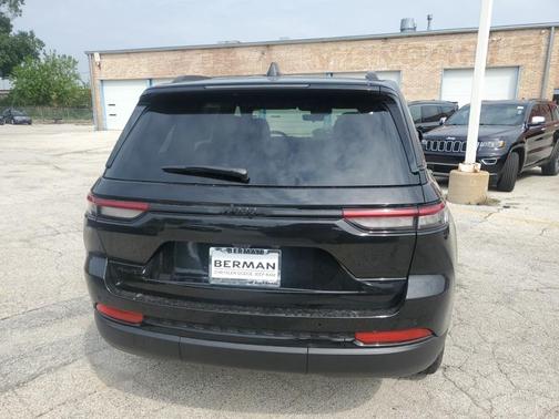2025 Jeep Grand Cherokee Altitude