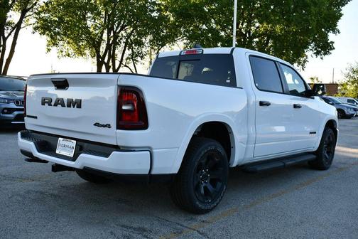 Bright White Clearcoat 2026 RAM 1500 Big Horn/Lone Star