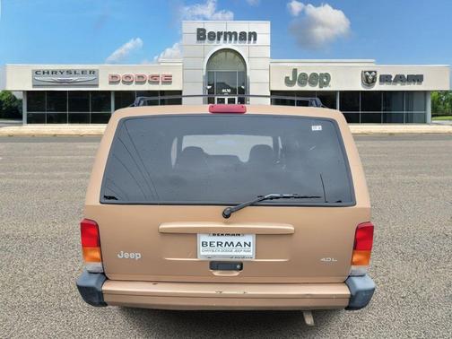 1999 Jeep Cherokee Sport 4WD