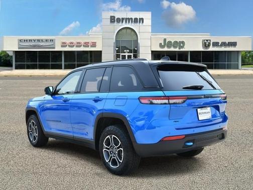 2023 Jeep Grand Cherokee 4xe Trailhawk