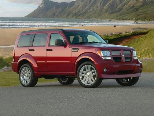 Brilliant Black Crystal Pearlcoat 2010 Dodge Nitro SE