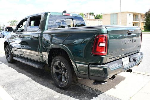 Serrano Green Metallic 2026 RAM 1500 Big Horn/Lone Star