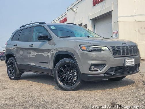 Sting-Gray Clearcoat 2023 Jeep Cherokee Altitude
