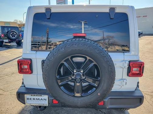 2021 Jeep Wrangler Unlimited Sahara