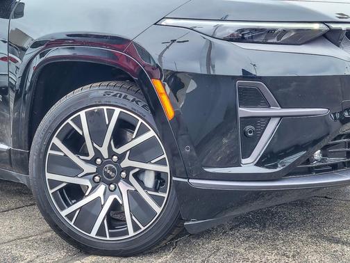 Diamond Black Crystal Pearlcoat 2025 Jeep Wagoneer S Limited