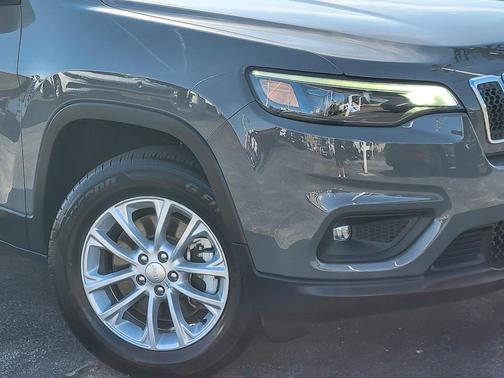 2022 Jeep Cherokee Latitude Lux