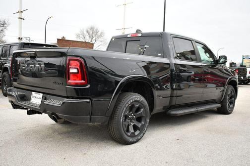 Diamond Black Crystal Pearlcoat 2026 RAM 1500 Big Horn/Lone Star