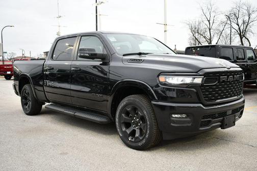 Diamond Black Crystal Pearlcoat 2026 RAM 1500 Big Horn/Lone Star