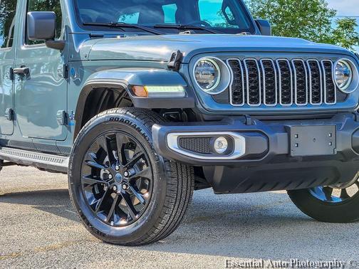 Anvil Clearcoat 2025 Jeep Wrangler 4xe Sahara