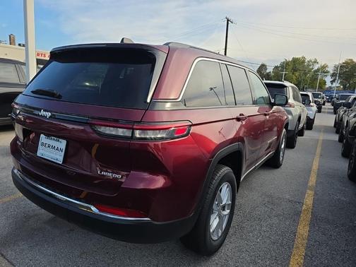 2025 Jeep Grand Cherokee Laredo