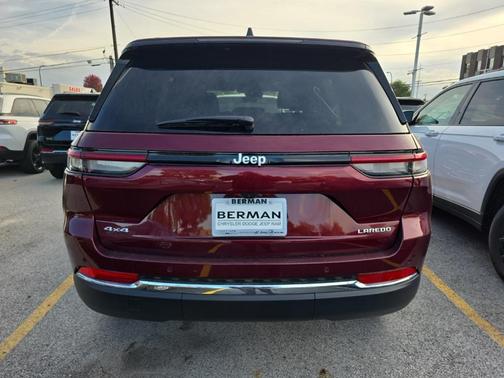 2025 Jeep Grand Cherokee Laredo