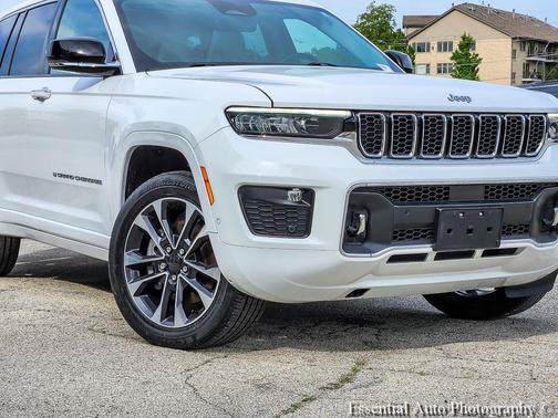 Bright White Clearcoat 2022 Jeep Grand Cherokee Overland