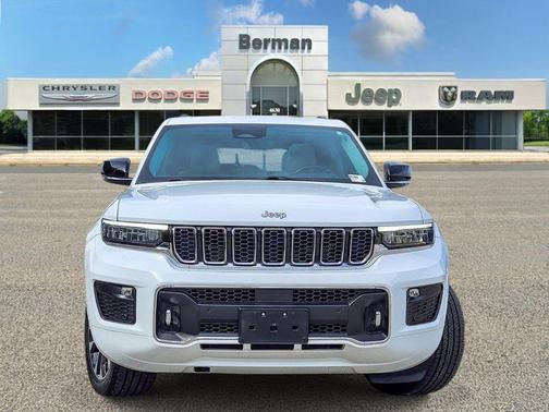 Bright White Clearcoat 2022 Jeep Grand Cherokee Overland