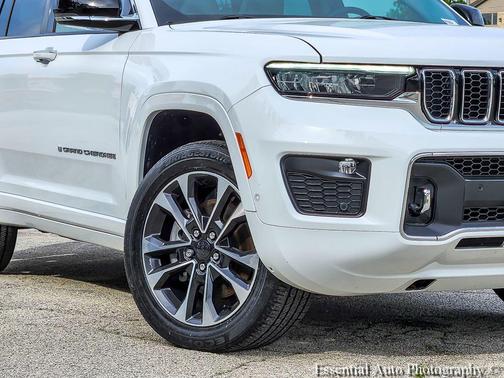 Bright White Clearcoat 2022 Jeep Grand Cherokee Overland