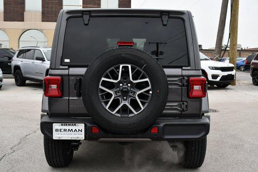 2026 Jeep Wrangler 4-Door Sahara 4x4