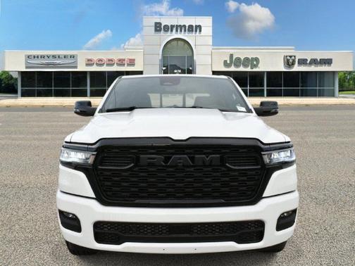 Bright White Clearcoat 2026 RAM 1500 Big Horn/Lone Star