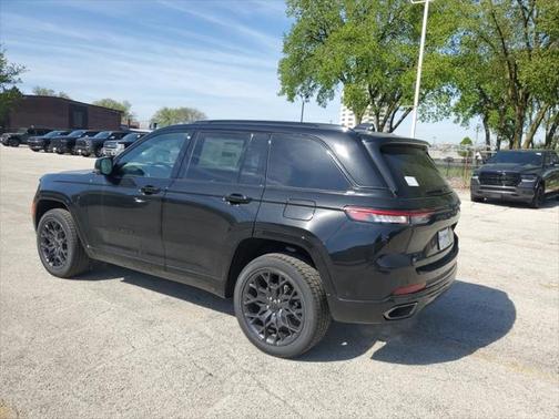 2025 Jeep Grand Cherokee Summit