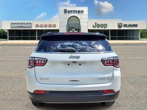 Bright White Clearcoat 2024 Jeep Compass Limited