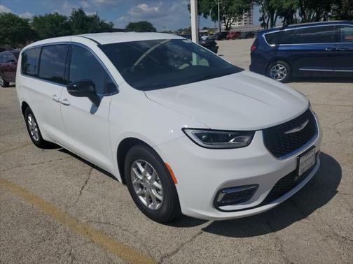 2025 Chrysler Pacifica L