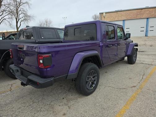 2026 Jeep Gladiator Sport S
