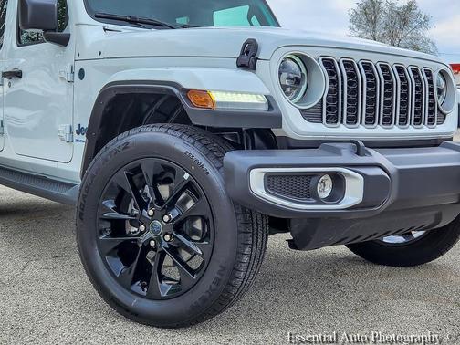 Bright White Clearcoat 2025 Jeep Wrangler 4xe Sahara
