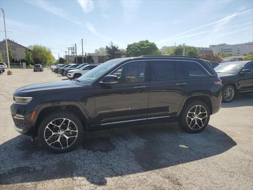 2025 Jeep Grand Cherokee Summit