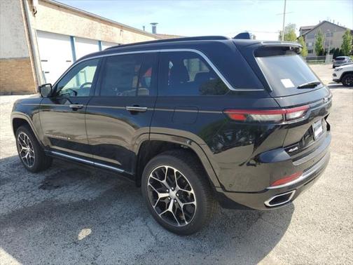 2025 Jeep Grand Cherokee Summit