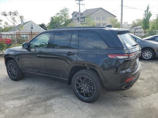 2025 Jeep Grand Cherokee Summit