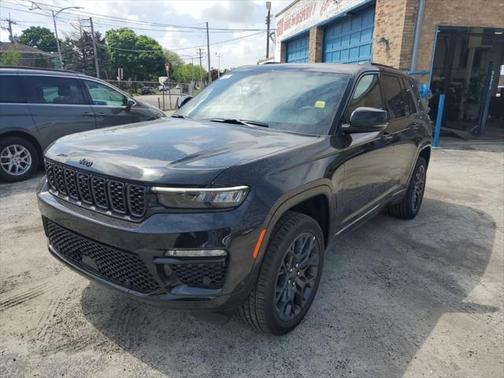 2025 Jeep Grand Cherokee Summit