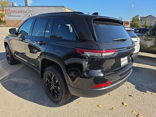 2025 Jeep Grand Cherokee Altitude