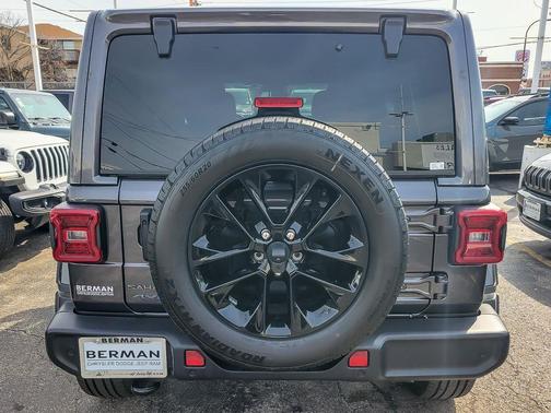 Granite Crystal Metallic Clearcoat 2025 Jeep Wrangler 4xe Sahara