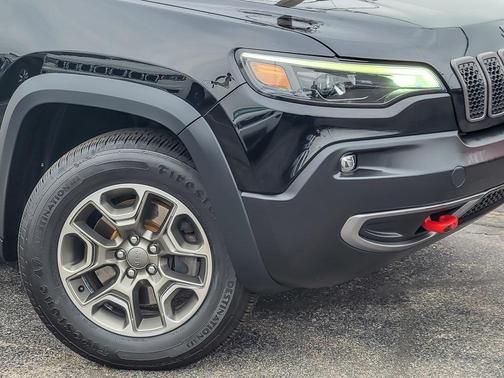 2020 Jeep Cherokee Trailhawk