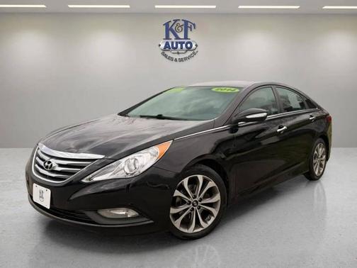 Phantom Black Metallic 2014 Hyundai SONATA SE