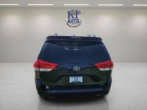 2013 Toyota Sienna LE