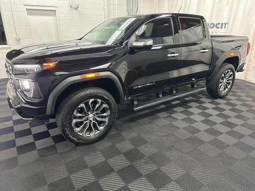 2024 GMC Canyon Denali
