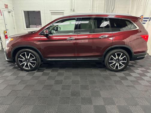 Deep Scarlet Pearl 2020 Honda Pilot Touring 8-Passenger