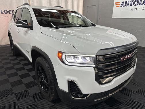 2023 GMC Acadia AWD AT4